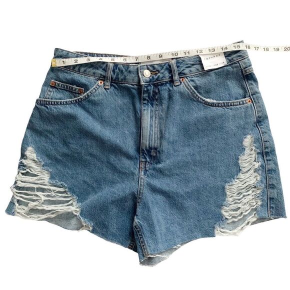 TOPSHOP Ripped Mom Shorts! - Picture 3 of 6